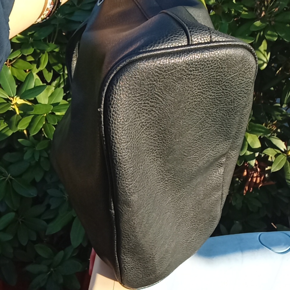 Carlos Santana Elegant Black Faux Pebble Leather Tote Bag EUC - Picture 4 of 6